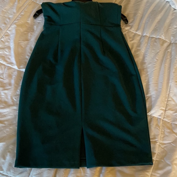 Dress - Picture 4 of 4